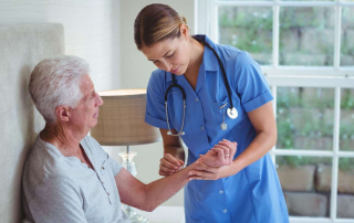 nurse examining senior man | Harborview Rehab & Care